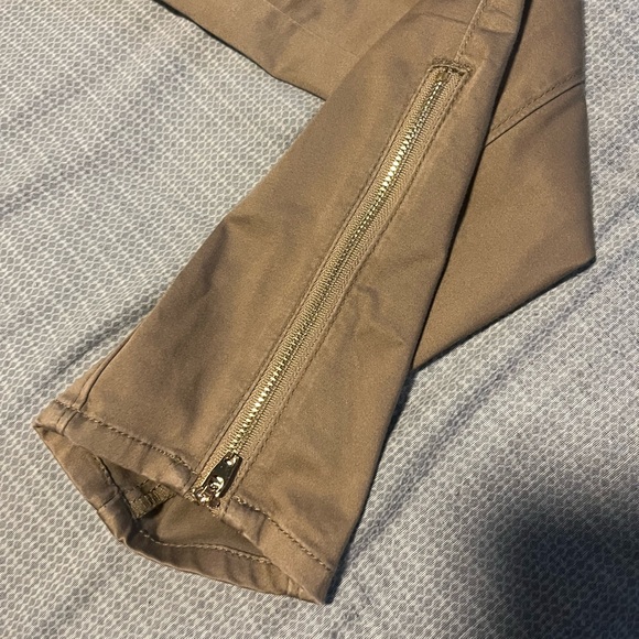 Skinny ancle pants olive green size 2 - Picture 3 of 6